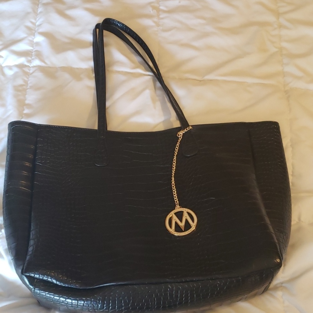 **SOLD**NWOT Mia K. Farrow Purse